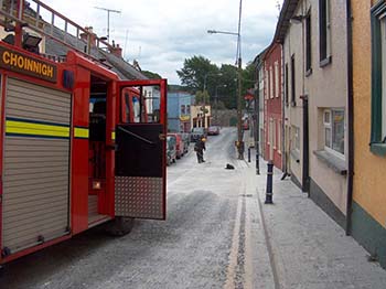 Fire Crew Cleans up Logan Street, Thomastown: Image 2